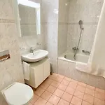 Close To The And Very Spacious 3 Bedroom * Λωζάνη