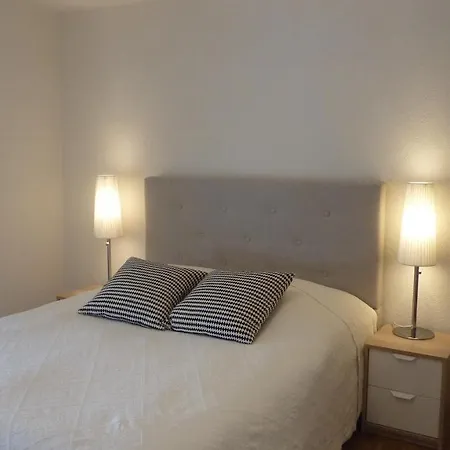 公寓 Close To The And Very Spacious 3 Bedroom 洛桑
