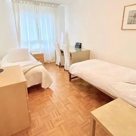 Apartment Close To The And Very Spacious 3 Bedroom Lausanne