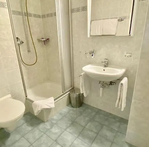 Close To The And Very Spacious 3 Bedroom Lejlighed Lausanne